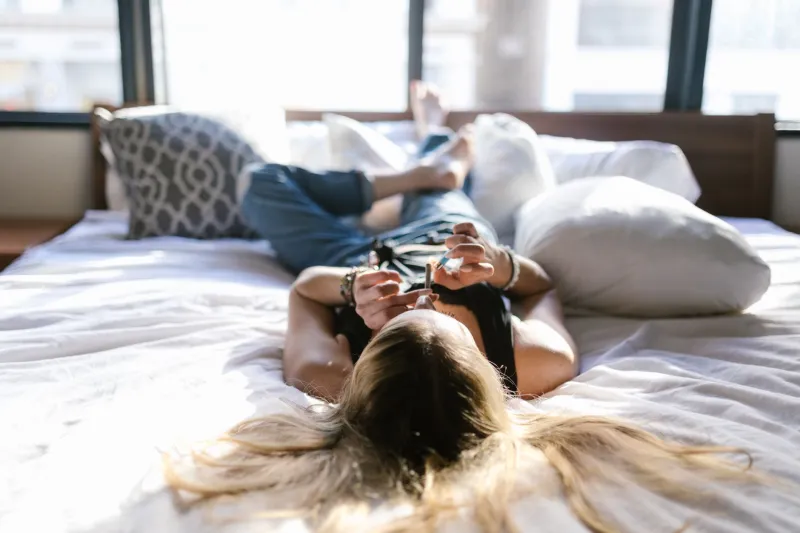 Gen Z Is Quitting the Optimization Game — and Therapists Say It's Actually Healthy